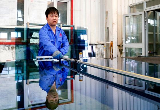 หน้าต่างกระจกประปาประปาประกันพลังงานต่ํา (Low-E Glass Windows) ที่ได้รับการรับรอง ENERGY STAR การเลือกที่ฉลาดสําหรับค่าบริการพลังงานที่ต่ํากว่าและลดต้นทุนการบํารุงรักษา